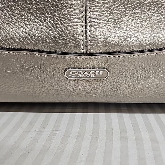 Coach Vintage Silver Leather Purse - Picture 2 of 14
